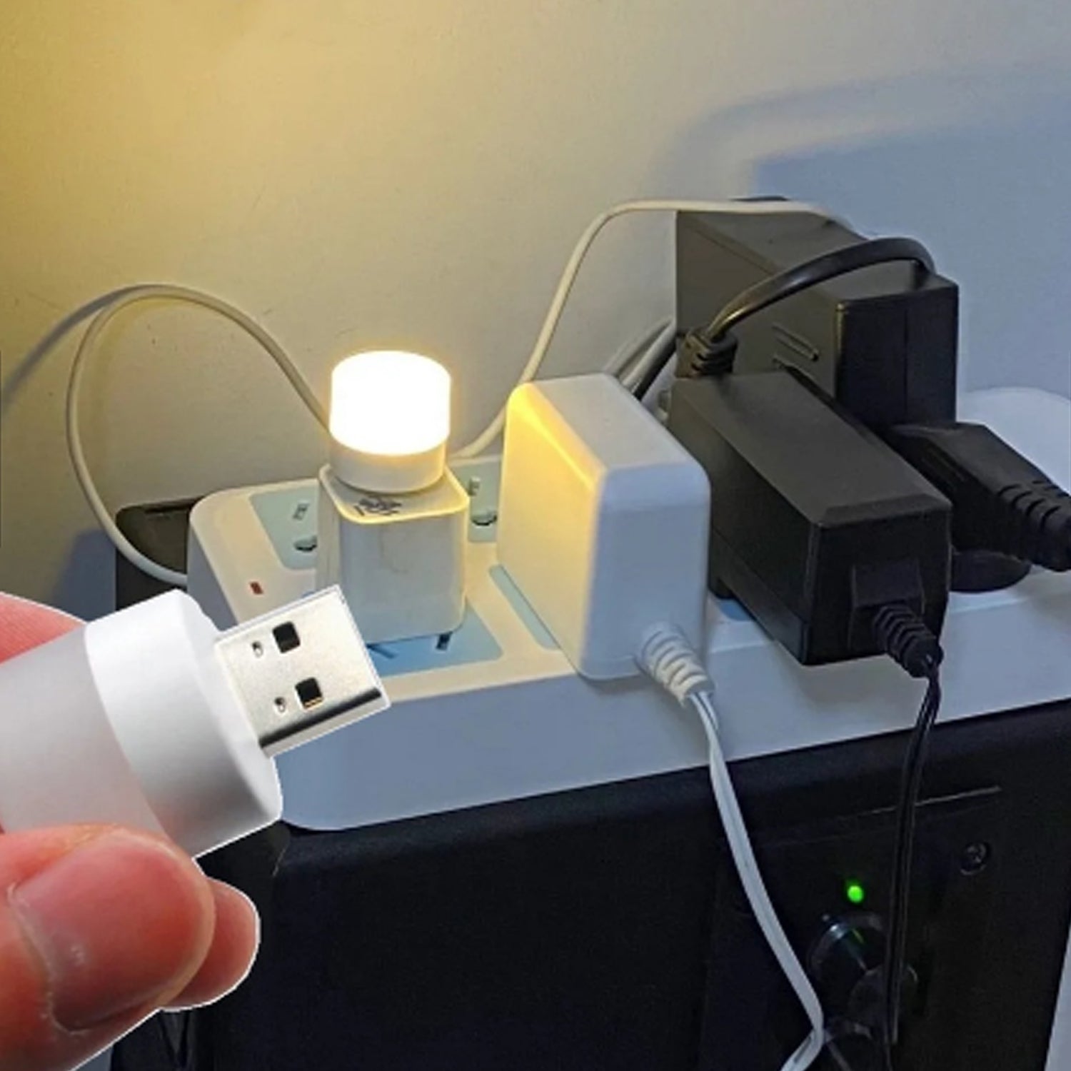 6096 Small Usb Bulb Used In All Kinds Of Household And Official Places For Room Lighting Purposes.